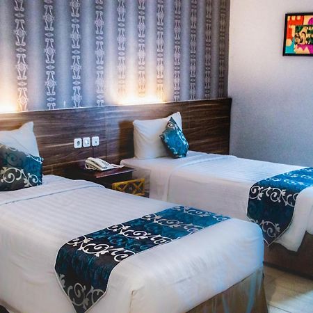 Grand Amira Hotel Solo, Azana Hotels Collection Екстериор снимка