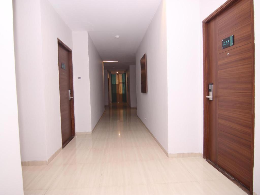 Grand Amira Hotel Solo, Azana Hotels Collection Екстериор снимка