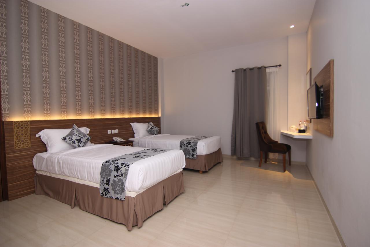 Grand Amira Hotel Solo, Azana Hotels Collection Екстериор снимка
